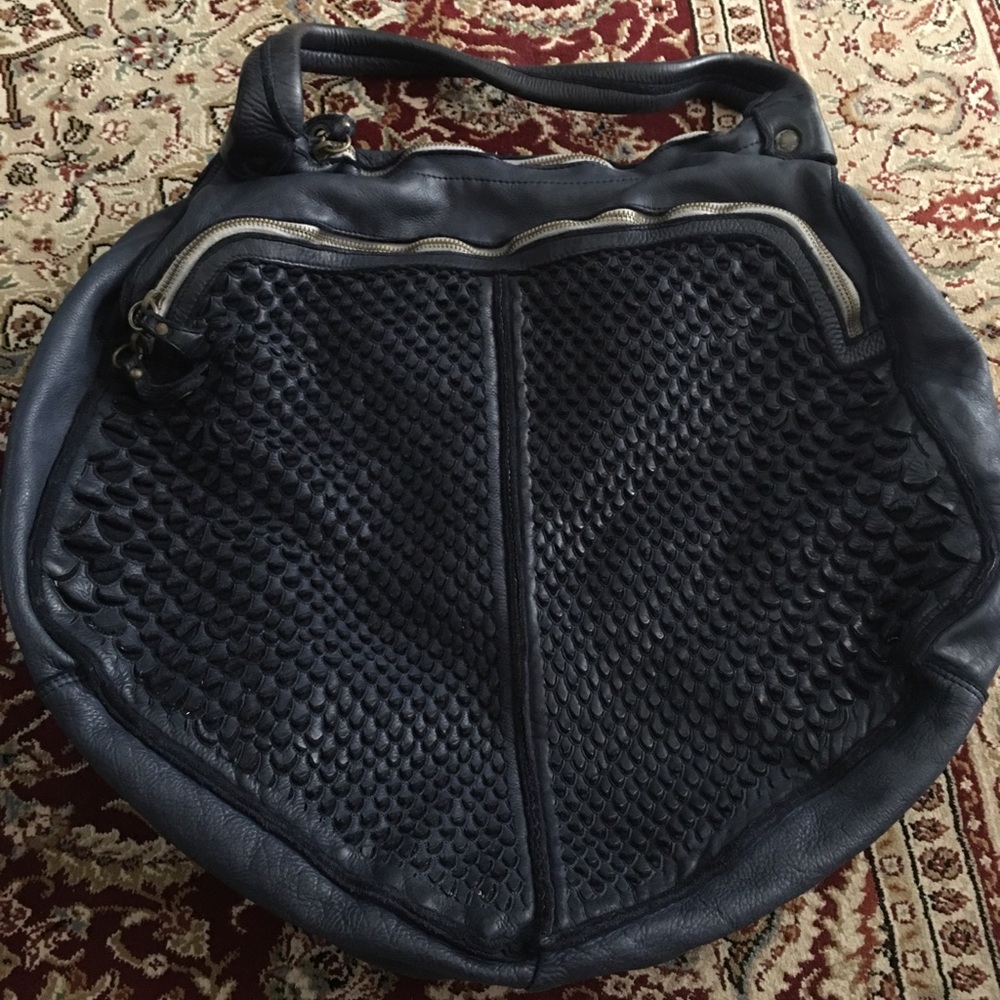 errelleventidue Navy Bag